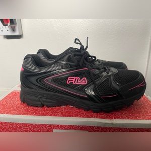Women’s Fila steel toe safety shoes